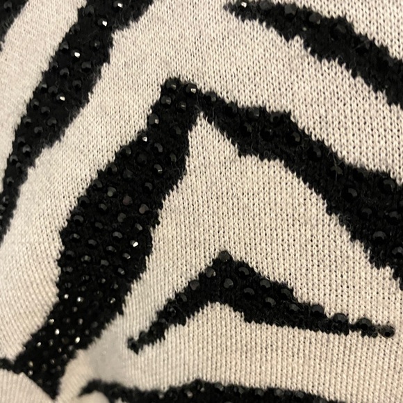 Alice + Olivia Zebra Gorgeous Pattern Sweater in Black and White W/Enbellishment - Picture 6 of 12